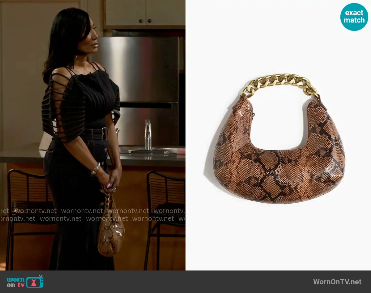 H&M Small Shoulder Bag in Brown/snakeskin-patterned worn by Dana 'Leslie' Thomas (Trisha Mann-Grant) on Beyond the Gates H&M Small Shoulder Bag in Brown/snakeskin-patterned worn by Dana 'Leslie' Thomas (Trisha Mann-Grant) on Beyond the Gates