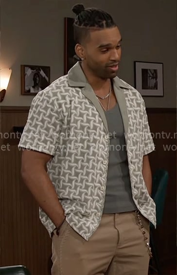 Izaiah’s green and white geometric print shirt on Beyond the Gates Izaiah’s green and white geometric print shirt on Beyond the Gates