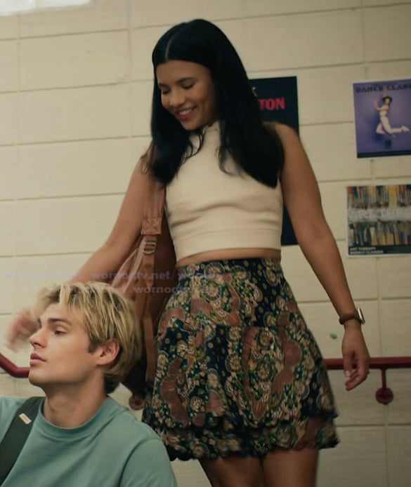 Jackie's floral print mini skirt on My Life with the Walter Boys