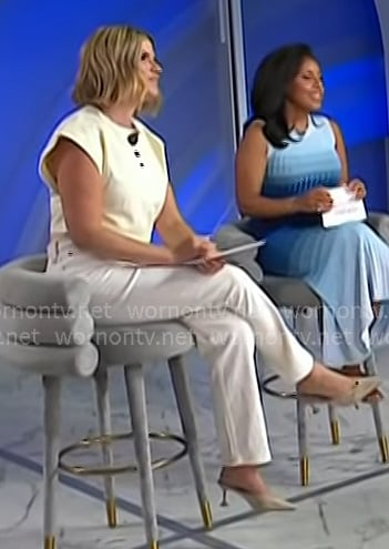 Jenna's beige suede mules on Today