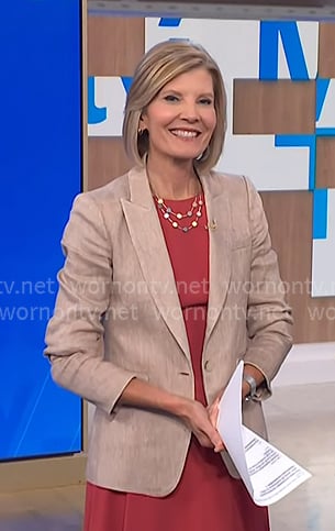 Kate's beige linen blazer on NBC News Daily