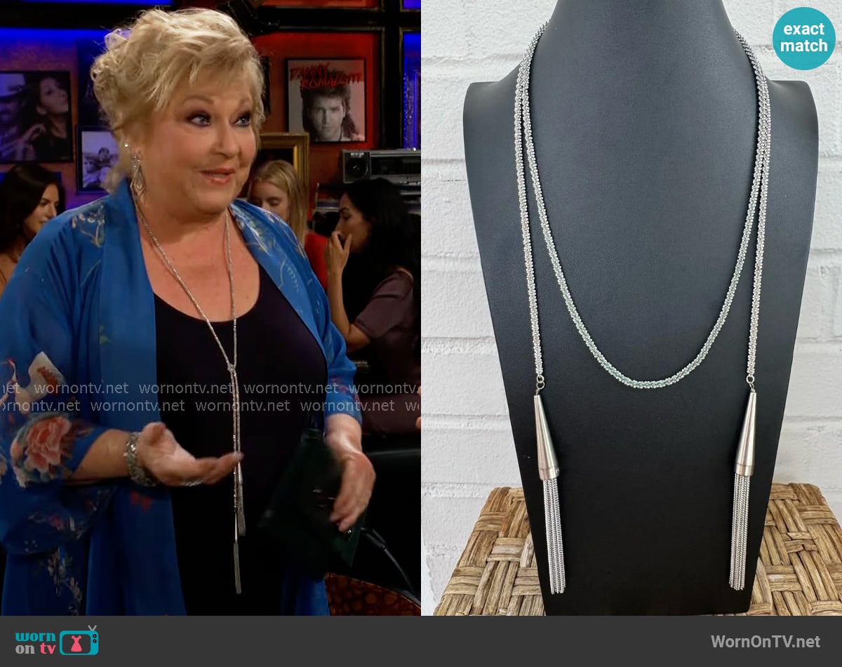 Traci's Kendra Scott necklace Traci's Kendra Scott necklace