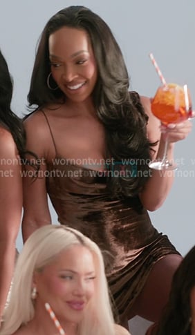 Khadijah's brown velvet dress on The Girls A Khloe Kardashian Project
