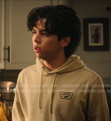 Lee’s beige logo print hoodie on My Life with the Walter Boys Lee’s beige logo print hoodie on My Life with the Walter Boys
