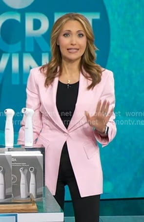 Lori’s light pink blazer on Good Morning America Lori’s light pink blazer on Good Morning America