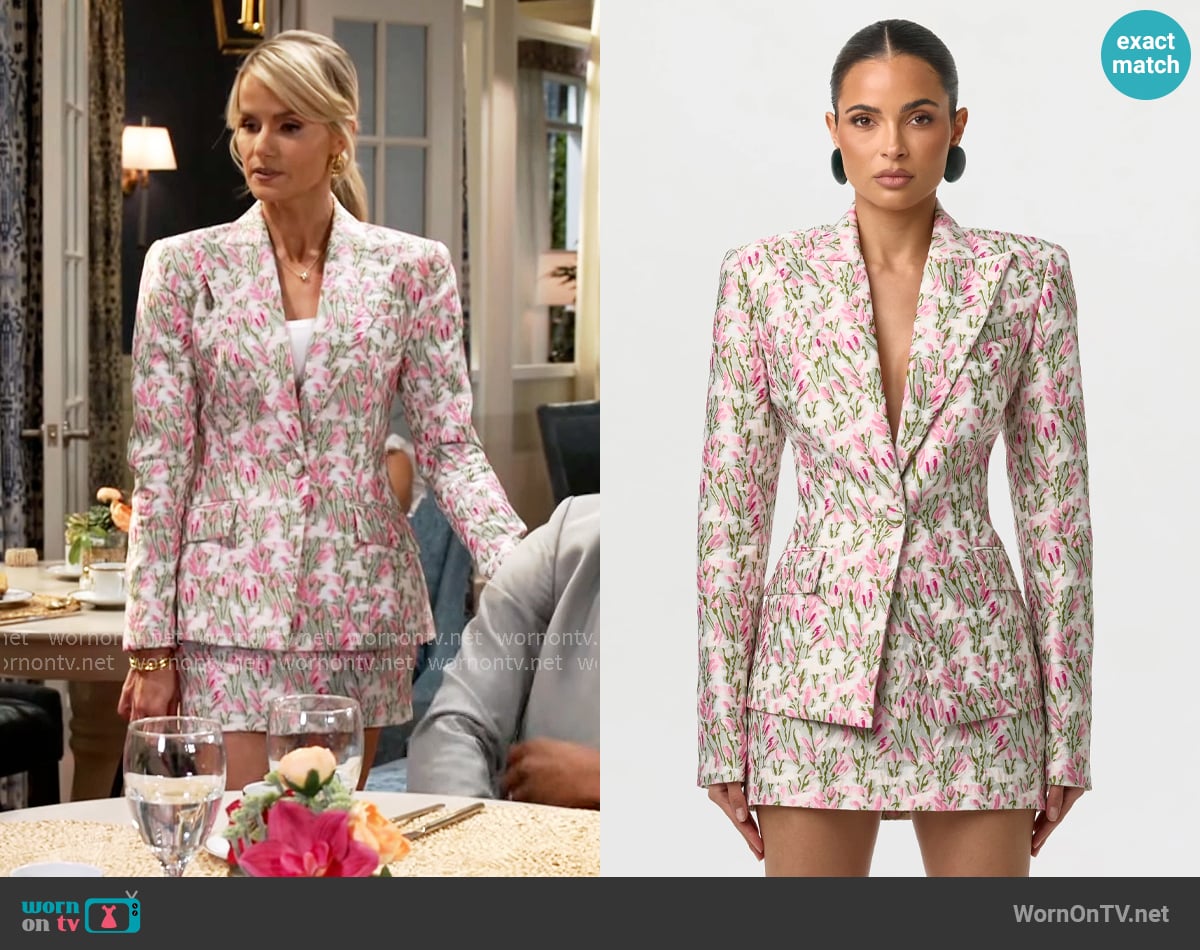 Vanessa's Naked Wardrobe suit Vanessa's Naked Wardrobe suit