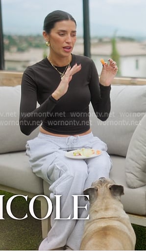 Nicole's grey cargo sweatpants on The Girls A Khloe Kardashian Project