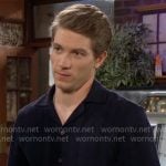 Noah’s navy button down shirt on The Young and the Restless
