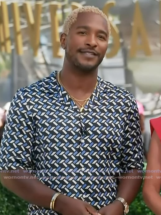 Scott’s blue geometric print shirt on Access Hollywood Scott’s blue geometric print shirt on Access Hollywood