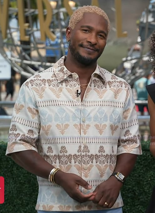 Scott’s printed shirt on Access Hollywood