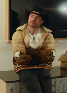 Steven's beige print fleece jacket on The McBee Dynasty Real American Cowboys