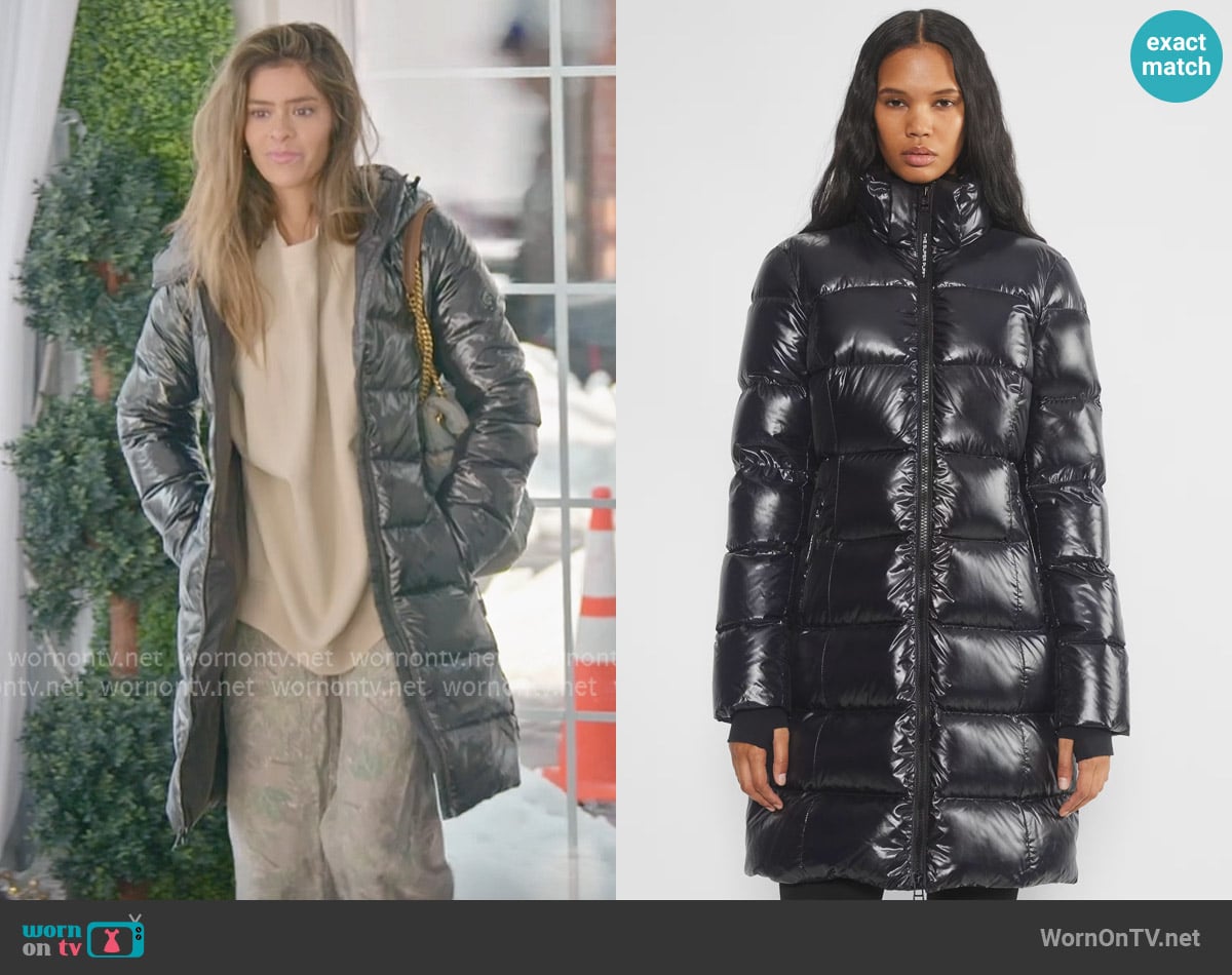 Taylor's Aritzia coat