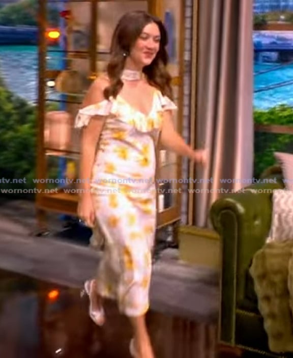 Billie Lourd’s floral print ruffle maxi dress on The View Billie Lourd’s floral print ruffle maxi dress on The View