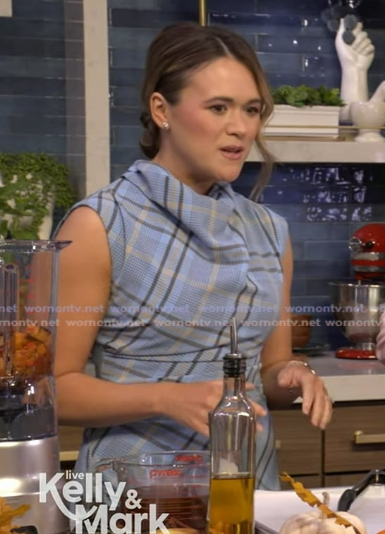 Carleigh Bodrug’s blue plaid gathered dress on Live with Kelly and Mark Carleigh Bodrug’s blue plaid gathered dress on Live with Kelly and Mark