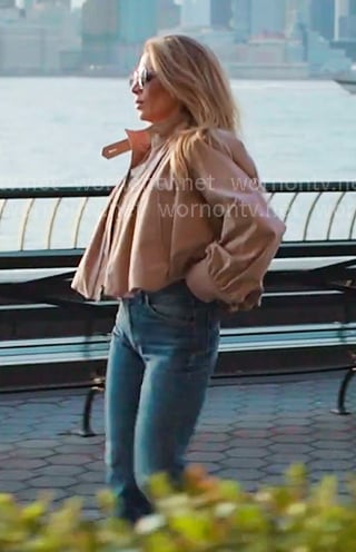 Daisy's pink beige crop jacket on The Real Housewives of New York City