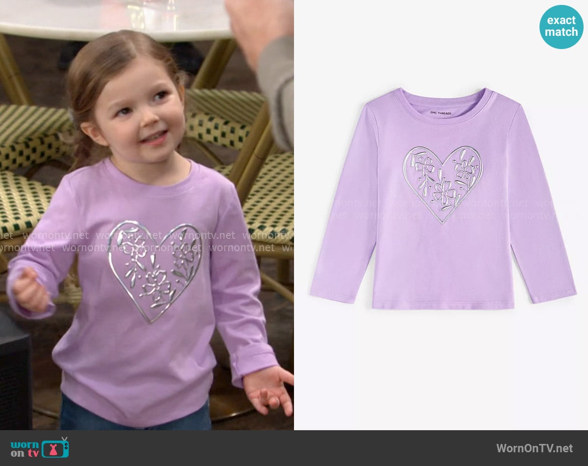 Victoria's Epic Threads top