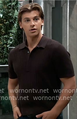 Gio’s brown ribbed polo shirt on General Hospital Gio’s brown ribbed polo shirt on General Hospital