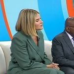 Jenna’s black bow pumps on Today