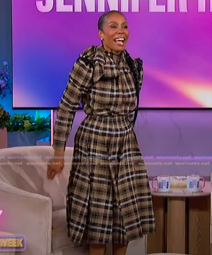 Karen Pittman’s brown plaid tie neck dress on The Jennifer Hudson Show