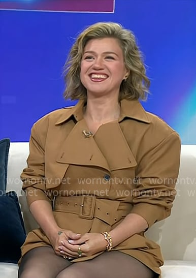 Kelly Clarkson's brown trench romper on Today