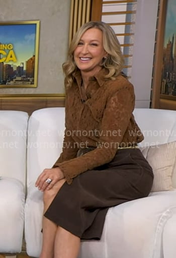 Lara’s brown lace blouse on Good Morning America Lara’s brown lace blouse on Good Morning America