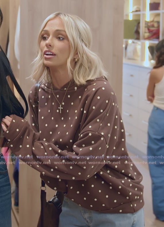 Miranda’s brown polka dot print hoodie on The Secret Lives of Mormon Wives Miranda’s brown polka dot print hoodie on The Secret Lives of Mormon Wives