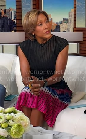Robin’s black ribbed colorblock dress on Good Morning America Robin’s black ribbed colorblock dress on Good Morning America