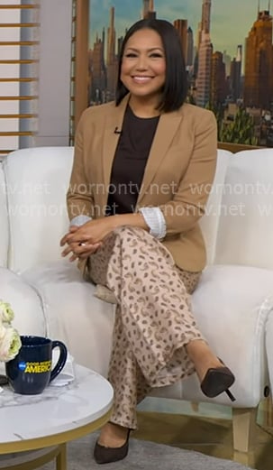 Stephanie’s beige paisley print pants on Good Morning America Stephanie’s beige paisley print pants on Good Morning America