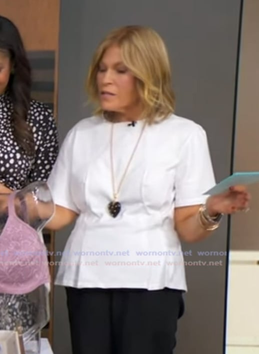Tory’s white oversized top on Good Morning America Tory’s white oversized top on Good Morning America