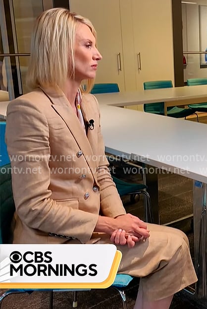 Anna Schecter's beige blazer with silver buttons on CBS Mornings