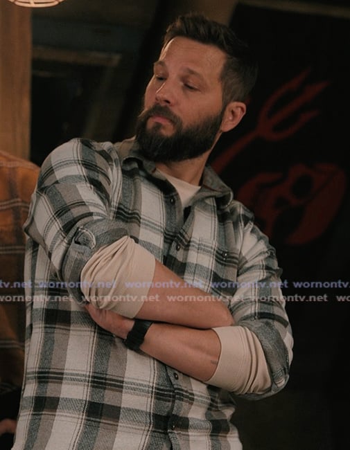 Cal's white plaid shirt on Marshals