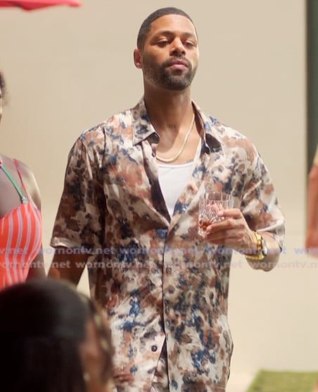 Camo print shirt and shorts on Reasonable Doubt
