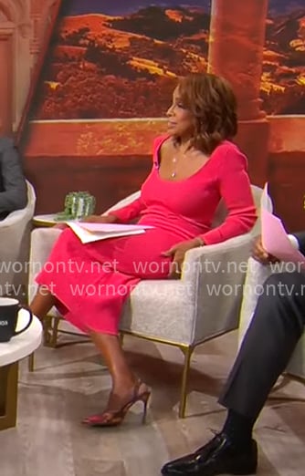 Gayle King's pink scoop neck rib knit dress on CBS Mornings