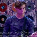 Gio’s dark blue long sleeve tee on General Hospital Gio’s dark blue long sleeve tee on General Hospital