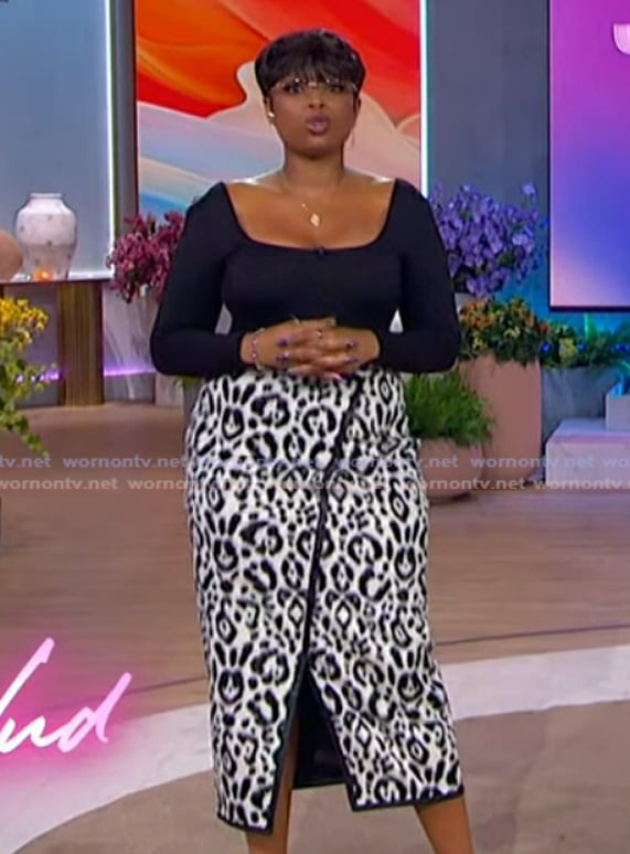 Jennifer’s white leopard print wrap skirt on The Jennifer Hudson Show Jennifer’s white leopard print wrap skirt on The Jennifer Hudson Show