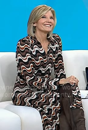 Kate’s brown wavy stripe print shirtdress on Today