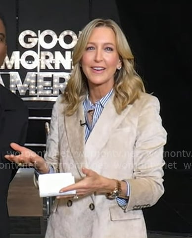 Lara’s beige corduroy blazer and pants on Good Morning America Lara’s beige corduroy blazer and pants on Good Morning America