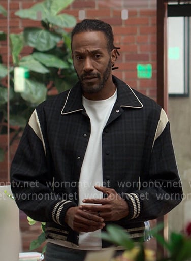 Lewis’ black plaid jacket on Reasonable Doubt