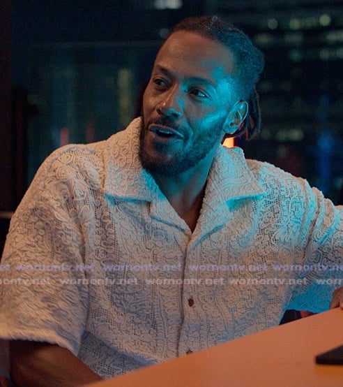 Lewis's white embrroidered shirt on Reasonable Doubt