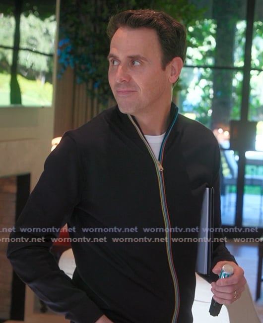 Oz Pearlman’s black jacket on The Kardashians Oz Pearlman’s black jacket on The Kardashians