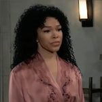 Portia’s pink robe on General Hospital Portia’s pink robe on General Hospital