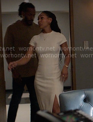 Regina’s white cap sleeve slit dress on Reasonable Doubt