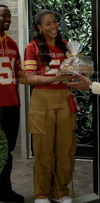 Shanice’s khaki cargo pants on Beyond the Gates Shanice’s khaki cargo pants on Beyond the Gates