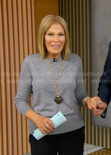 Tory’s brown studded heart pendant on Good Morning America
