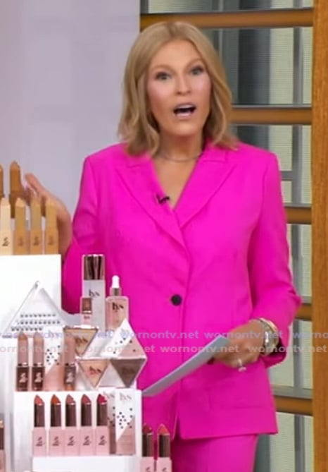 Tory’s pink blazer and pants on Good Morning America Tory’s pink blazer and pants on Good Morning America